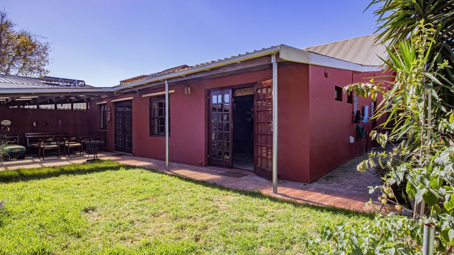 3 Bedroom Property for Sale in Mowbray Western Cape